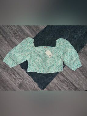 Levi's Mint Green Floral Off-Shoulder crop top size large